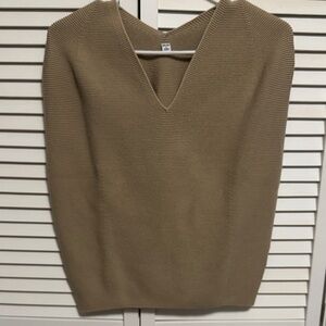 Uniqlo 3D Knit Cotton Sweater Tan